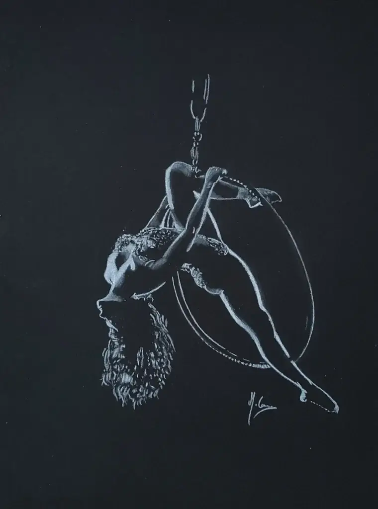 Portrait d'une acrobate sur cerceau fait à la main