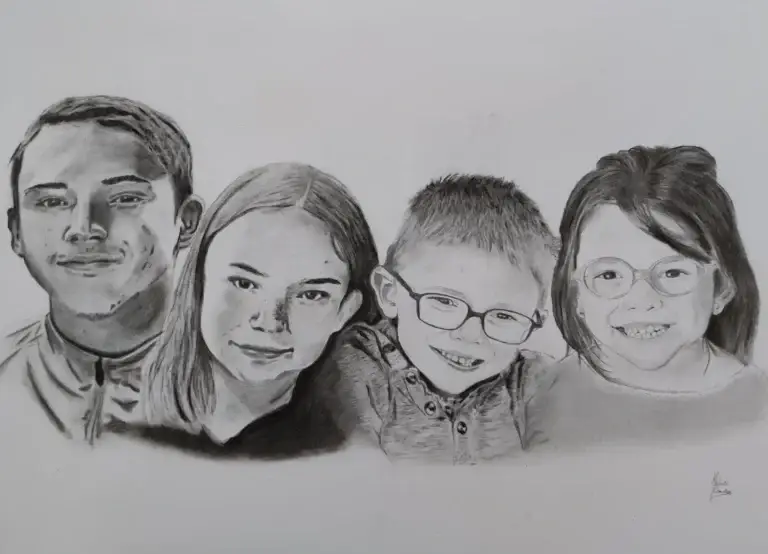 Portrait de 4 frères et soeurs fait à la main